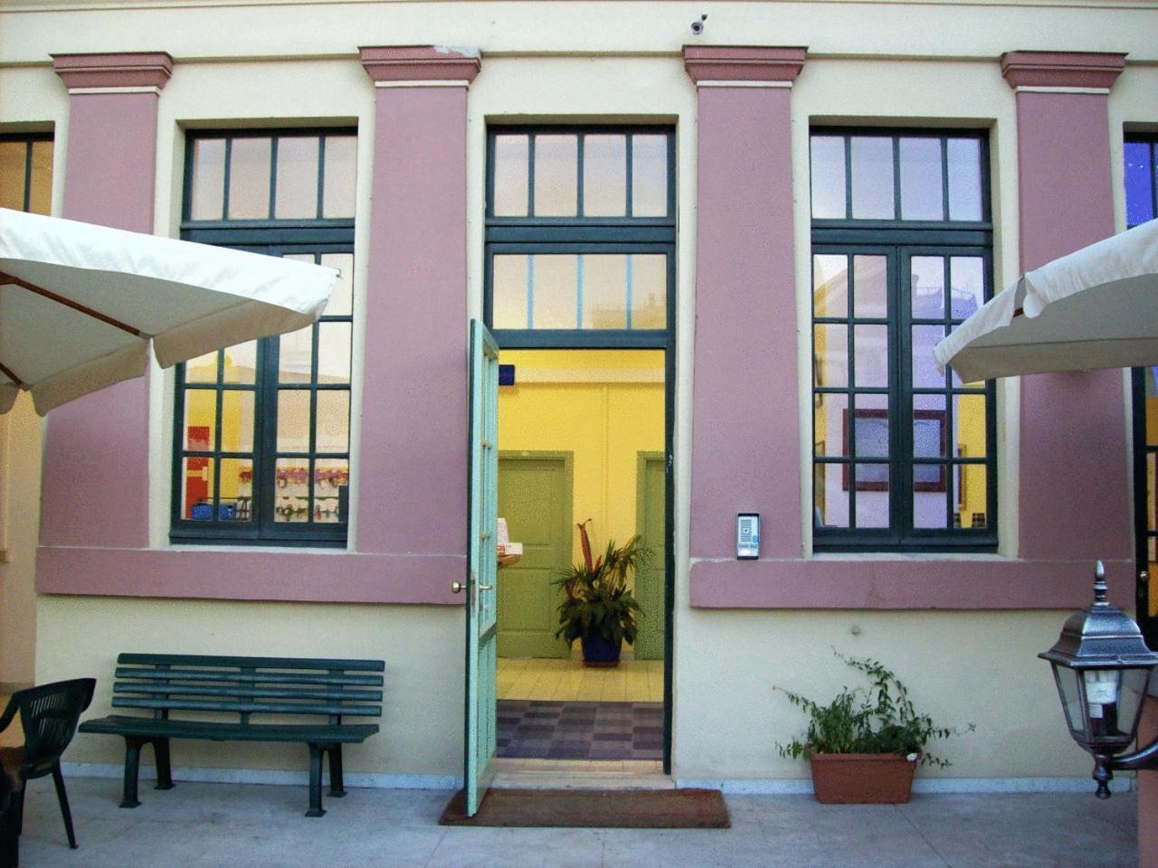 Litus Roma Hostel Lido di Ostia Bagian luar foto Entrance to the museum
